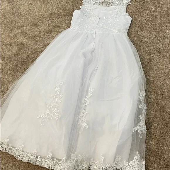 Elegant White Lace Dress